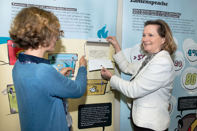 Wanderausstellung "Sprachenlandschaft Deluxe" © Land Steiermark/FotoGentile; Verwendung unter Angabe der Quelle honorarfrei Wanderausstellung "Sprachenlandschaft Deluxe"