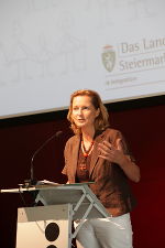 LRin Dr.in Bettina Vollath