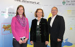 ÖIF-Leiterin Veronika Thanner mit Landesrätin Bettina Vollath und Stadtrat Detlev Eisel-Eiselsberg