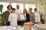 Gerhild Struklec-Penaso, Küchenchef Markus Eder, Katharina Schradt (Styria vitalis), Barbara Pitner und Elisabeth Kerer bei der Verleihung des  "Grünen Teller" (v.l.). 