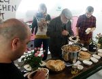 ...und in entspannter Atmosphäre ließ man die Veranstaltung gemeinsam ausklingen! © Tatjana Petrovic ...und in entspannter Atmosphäre ließ man die Veranstaltung gemeinsam ausklingen!