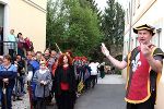 Der Einzug der Ritter © Elternverein der Volksschule Friedberg Der Einzug der Ritter
