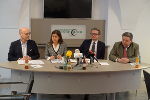 AMS-Landesgeschäftsführer Heinz Snobe, Soziallandesrätin Doris Kampus, Gesundheitslandesrat Christopher Drexler, Fachgruppenobmann Martin Hoff